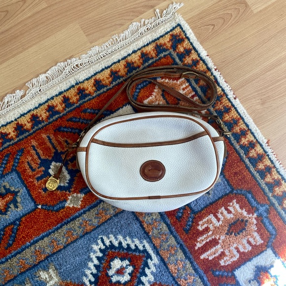 Vintage Dooney & Bourke Pebbled Oval Bag - Picture 2 of 8